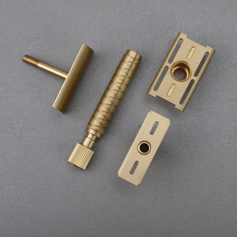 야치 100% 황동 소재 조절 가능한 더 파이널 컷 - 황동 V2 안전 면도기, 90mm 길이, 12mm 직경으로 편안한 그립감 제공