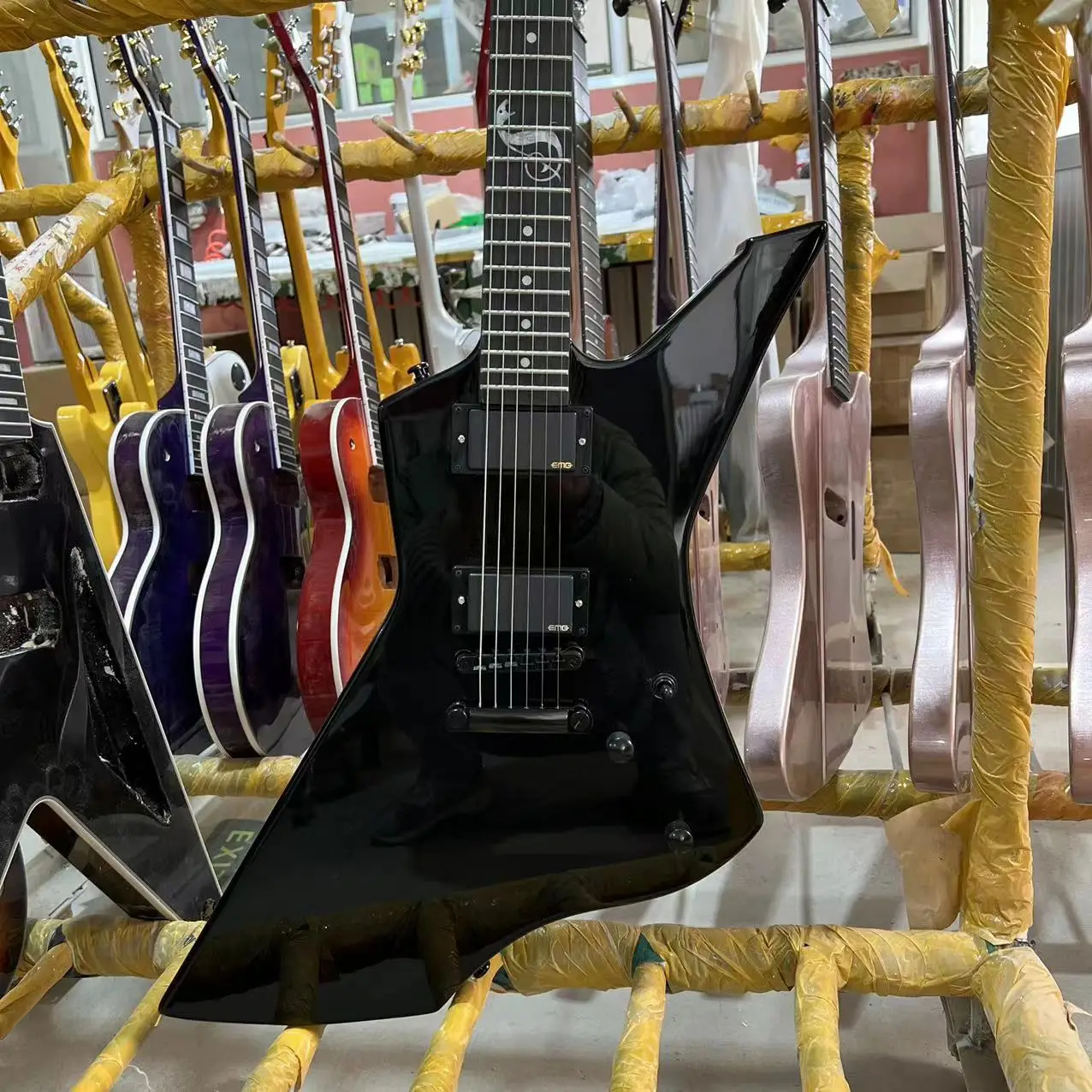 

ESP Snakebyte Electric Guitar, Mahogany Body, Black Color, Snake Inlay, Rosewood Fingerboard, 6 Strings Guitarra, гитара, 기타