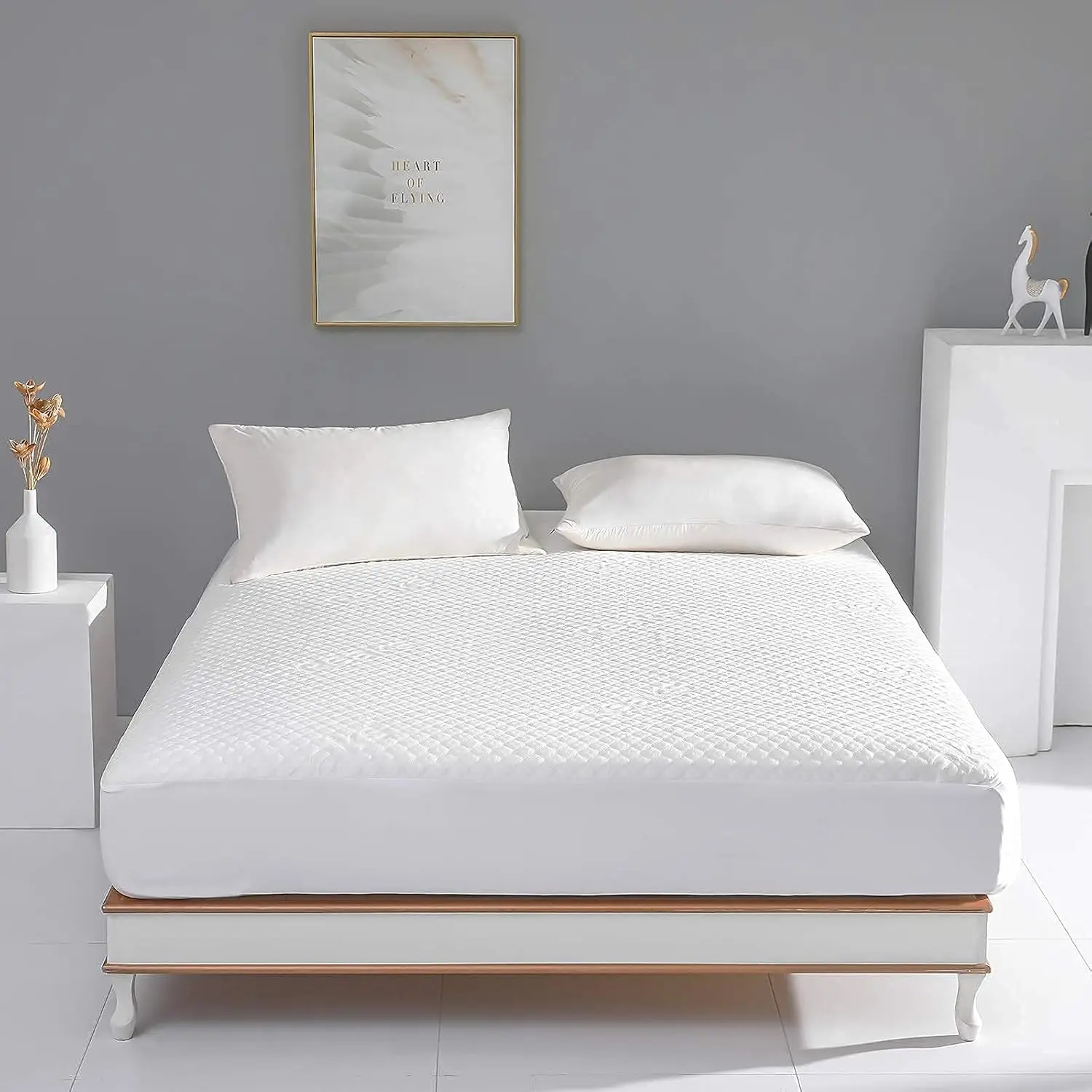Queen Size Waterproof Mattress Protector Rayon from Bamboo Fitted Mattress Pad Cover with Deep Pocket Up to 18''