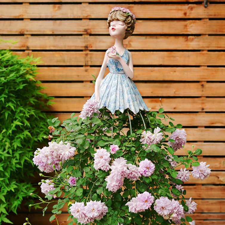 Resin Girl Doll Climbing Vine Flower Plant Iron Support Frame Landscape Courtyard Garden Balcony Flower Rack Ornament Decoration
