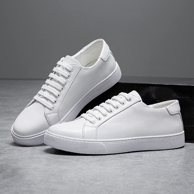 New Men Casual Sports Vulcanized Shoes Comfortable Fashionable Flat Heeled Leather Shoes Outdoor Driving Travel Brand Shoes Men 3