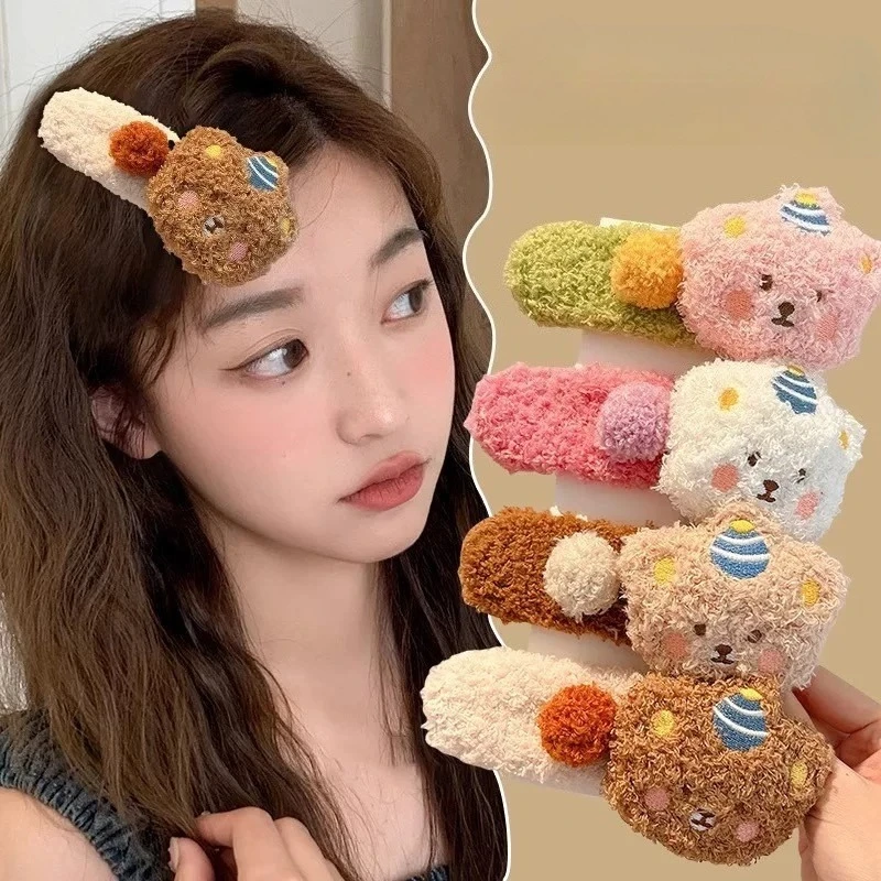 Niedliche Bären-Cartoon-Haarspange Herbst Winter Plüsch-Haarspange für den Hinterkopf Seitenclip Bobby Pin Entenschnabel-Clip Haarnadel Haaraccessoire
