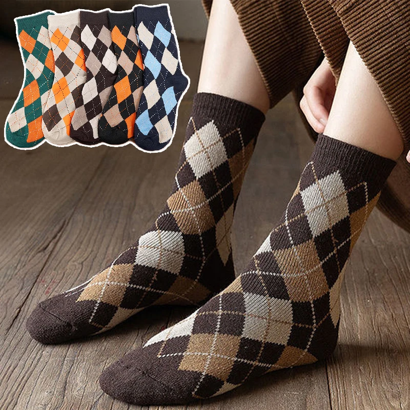 Modische karierte gestreifte Socken für Damen und Herren, Herbst und Winter, wärmende Diamant-Socken, Streetwear, lustige Argyle-geometrische Socken.