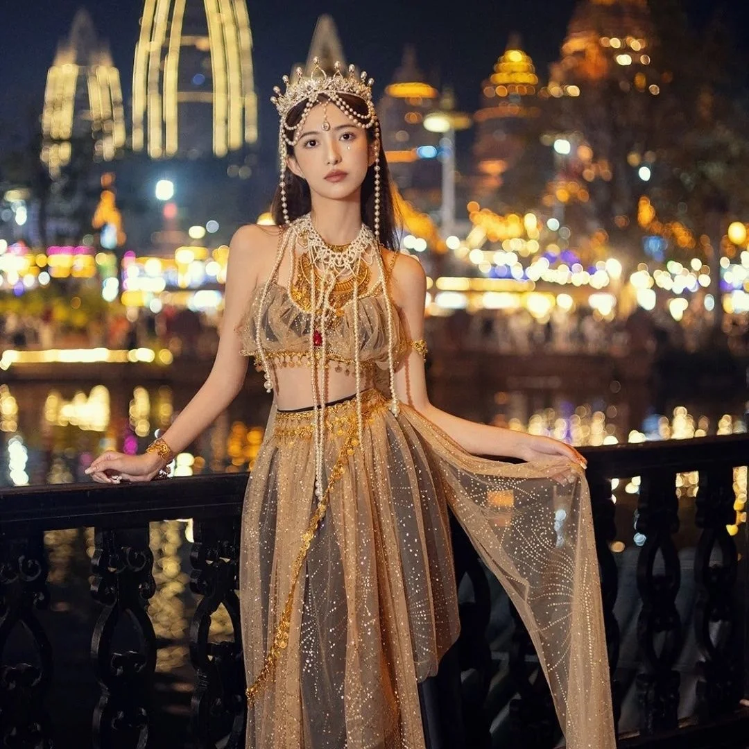 

Ethnic style clothing, Hanfu, female princess from the Western Regions, photo taking, exotic style clothing, Xishuangbanna