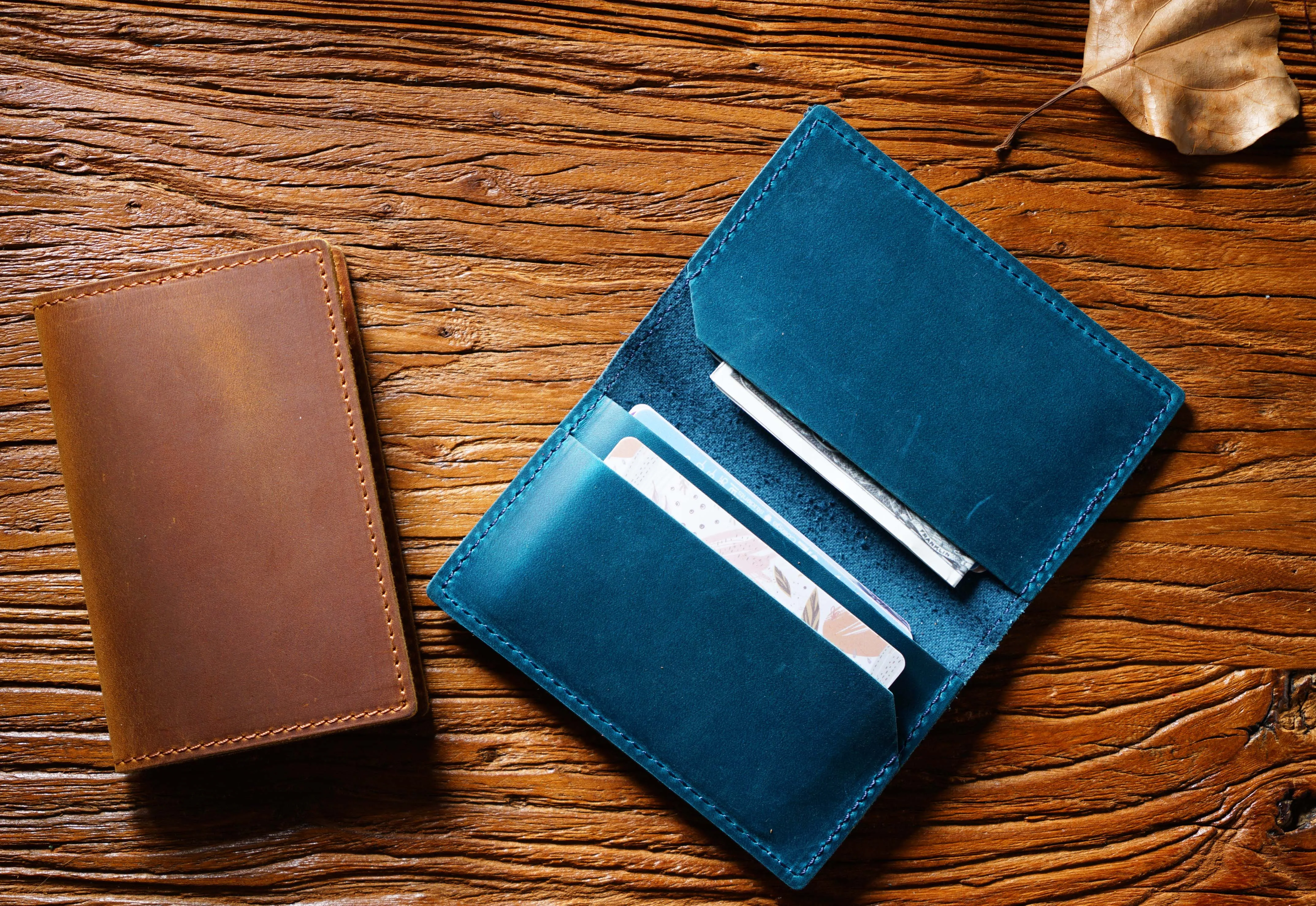 Crazy Horse Leather Wallet-Minimalist Top-Grain Cowhide Card Holder with Stitched Seams for Bank/Membership Cards