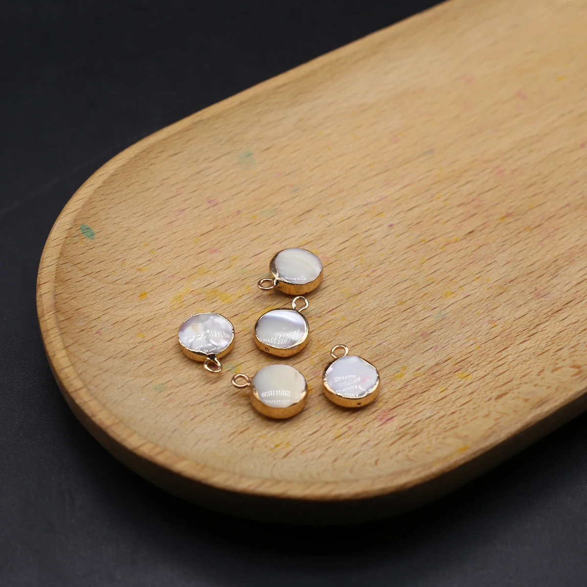 

Charm Natural Freshwater Shell Round Pearl Pendant Jewelry Making DIY Necklace Earrings Accessories Gift 10x14mm