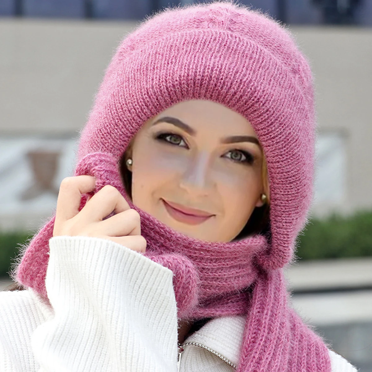 Рисунок 2 - Шапка-бини Женская плюшевая