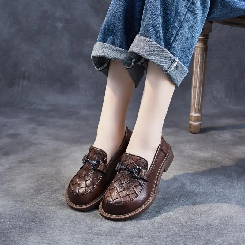 

Туфли-лодочки с круглым носком, на низком каблуке, в стиле ретро