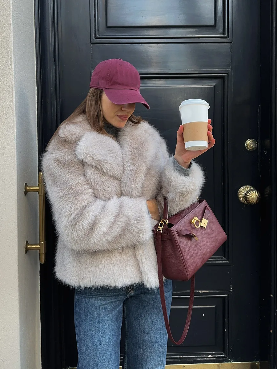 Winter High Quality Thick Warm Faux Fur Coat Women Big Lapel Loose Short Fluffy Fur Jacket Female Fury Plush Jacket Overcoat