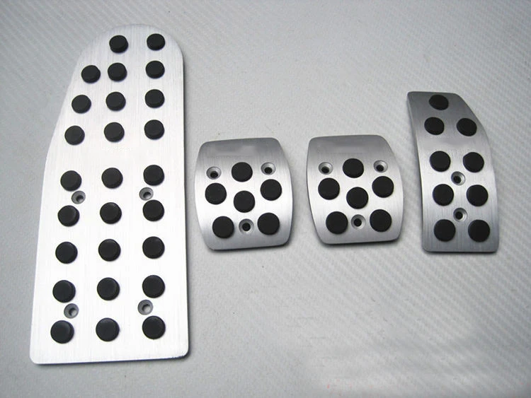 Dee Car Accessories High Quality Accelerator Gas Brake Foot Rest Pedal Pads For Suzuki Swift At/Mt Pedal Pad Sticker