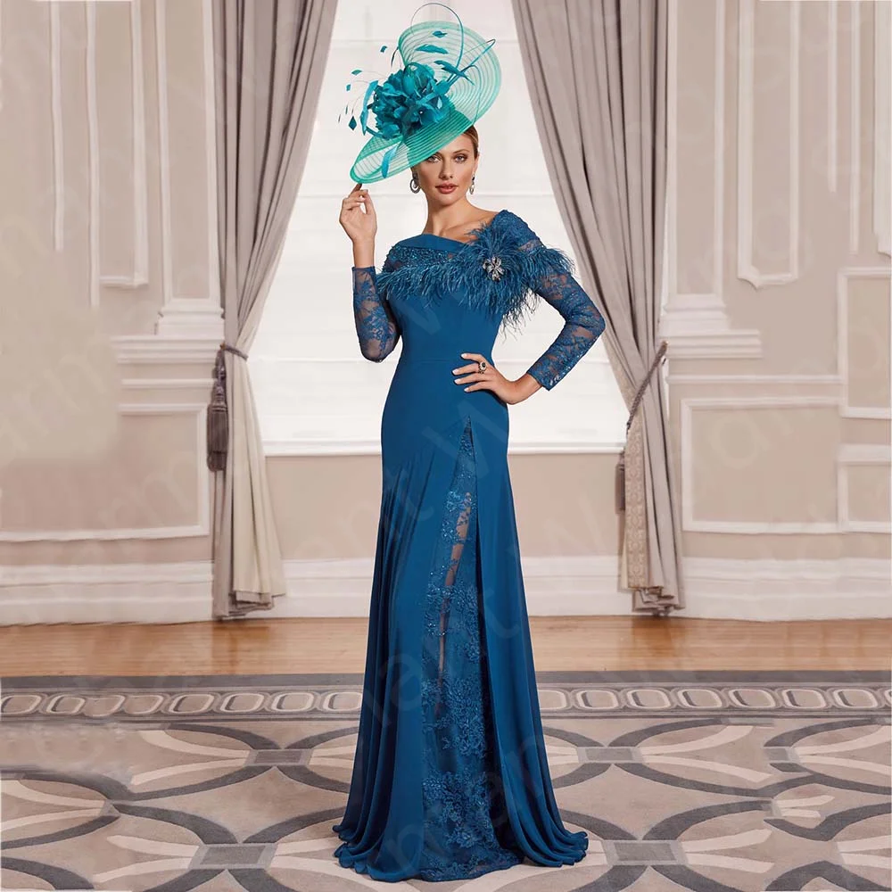 

Gorgeous Tea Blue Lace Mother of the Bride Dresses Long Sleeves Mothers Dress Side Split Wedding Guest Gowns Feathers Beaded