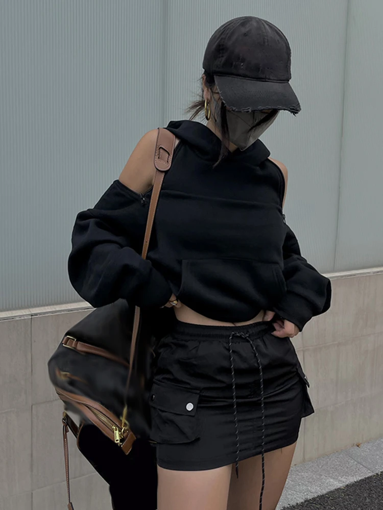 TWOTWINSTYLE Off Shoulder Loose Sweatshirts For Women Hooded Collar Long Sleeve Patchwork Pockets Solid Tops Female Autumn 2022