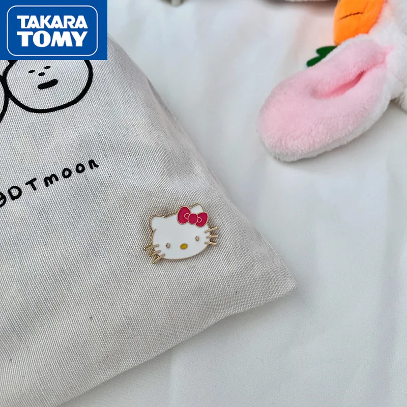 

TAKARA TOMY Hello Kitty Cartoon Badge Pin Cute Girl Heart Brooch Backpack Clothes Accessories Small Decorative Pins