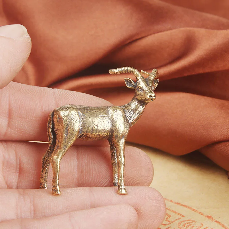 

Handicrafts Copper Decor Living Room Table Tibetan Antelope Shaped Figurine Decorations for Statues Home Gold Animal