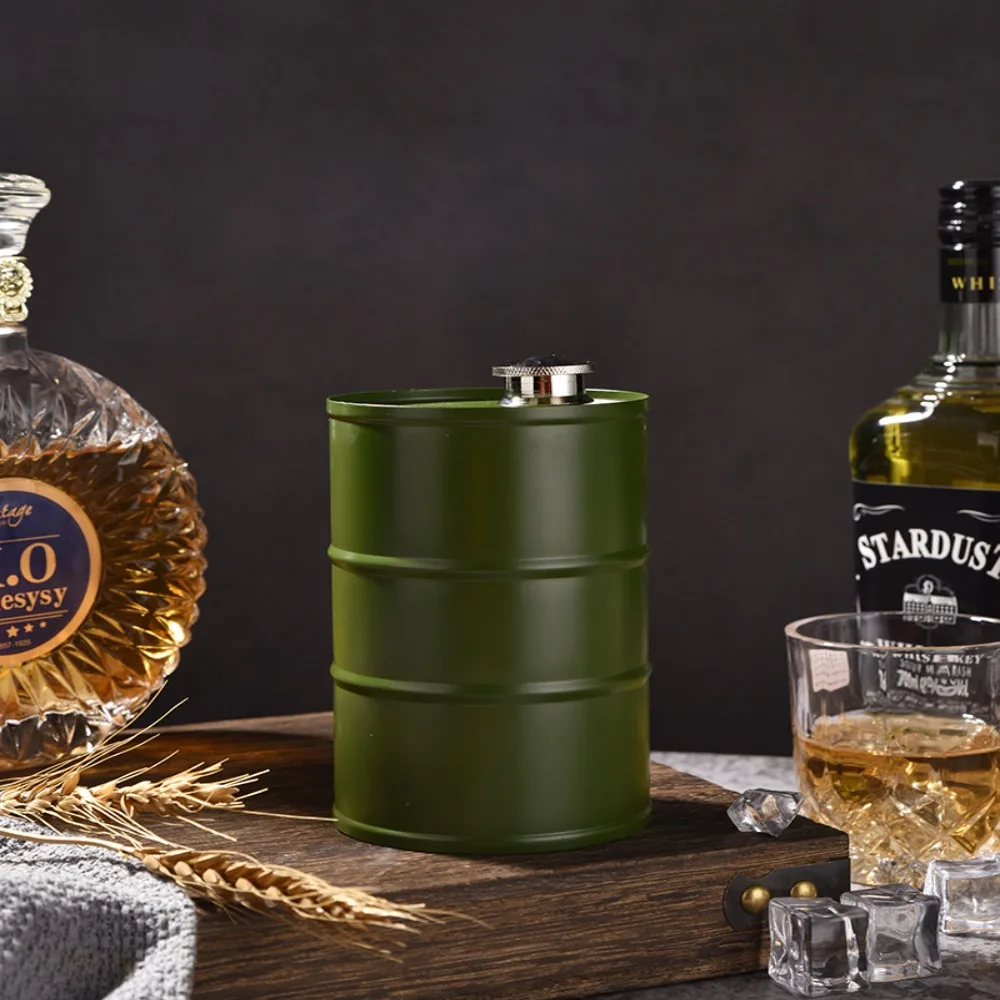 

Mini Oil Barrel Flagon Creative Army Green Black Cylindrical Whiskey Jug 304 Stainless Steel 25oz Vodka Bottle Travel