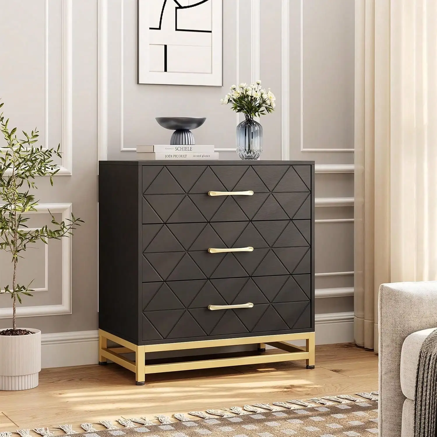 Moderne Kommoden, Kommoden mit breiten Schubladen und Metallgriffen, Holzkommoden für Wohnzimmer, Flur, Eingangsbereich – Detail 11