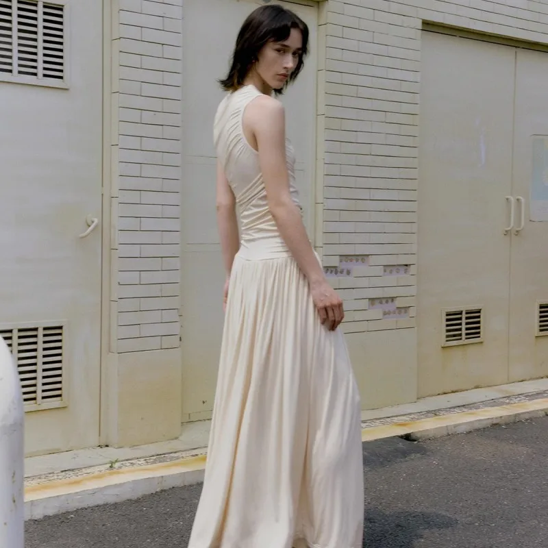 White Round Neck Vest Dress For Women'S Summer New Design With Pleated Sleeveless Slim Fit And Minimalist Long Skirt 4