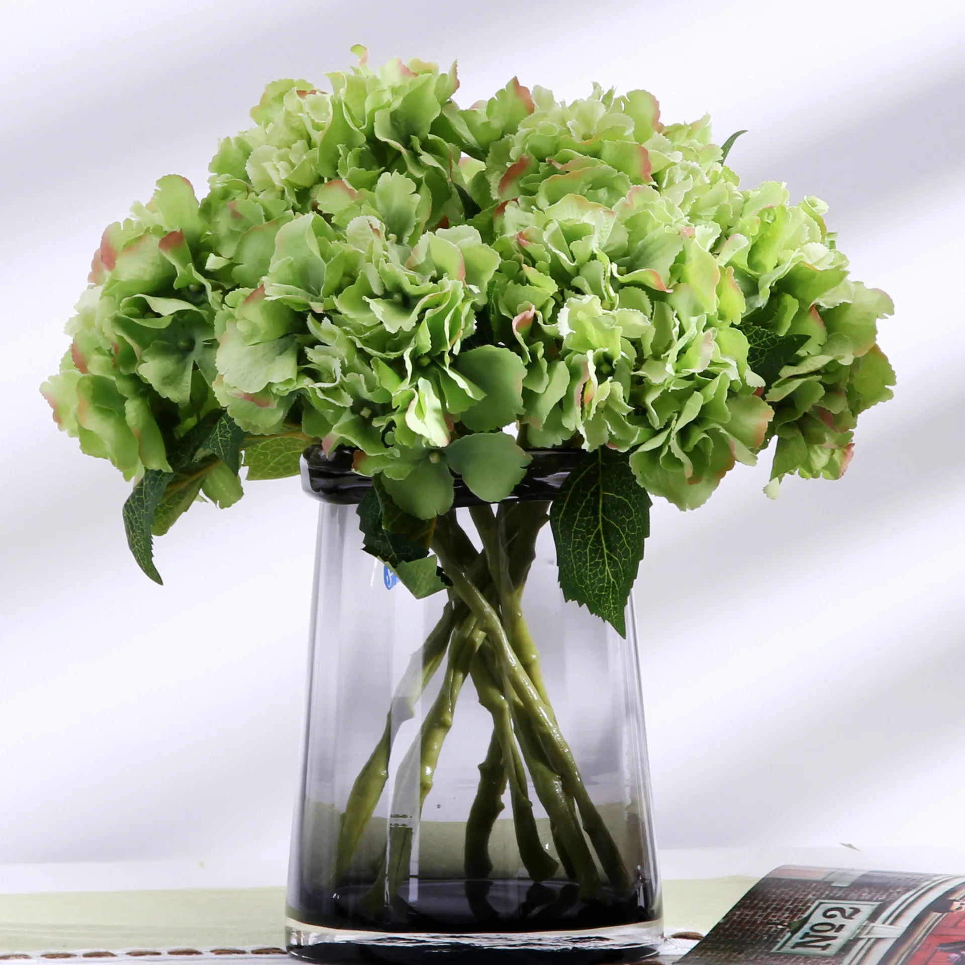Artificial Silk Hydrangea Flowers Plastic Short Branch For Flower