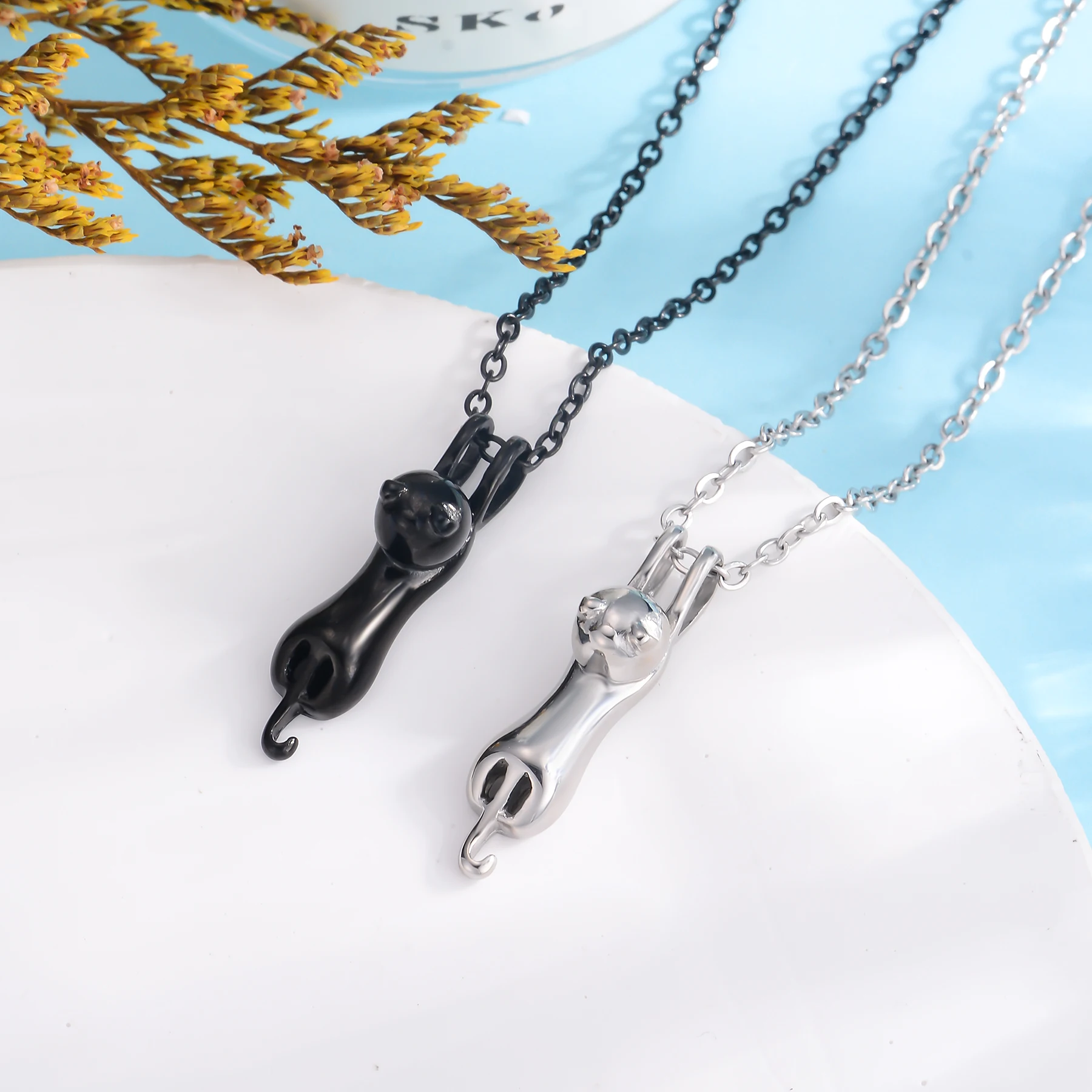 INBLUE Urna Personalizzata Collana per Ceneri Cuore Zampa Stampa Ciondolo in Acciaio Inossidabile Foto Inciso, Cane Gatto Nome Gioielli Cremazione per Donne Uomini con Kit Imbuto Ali d'Angelo