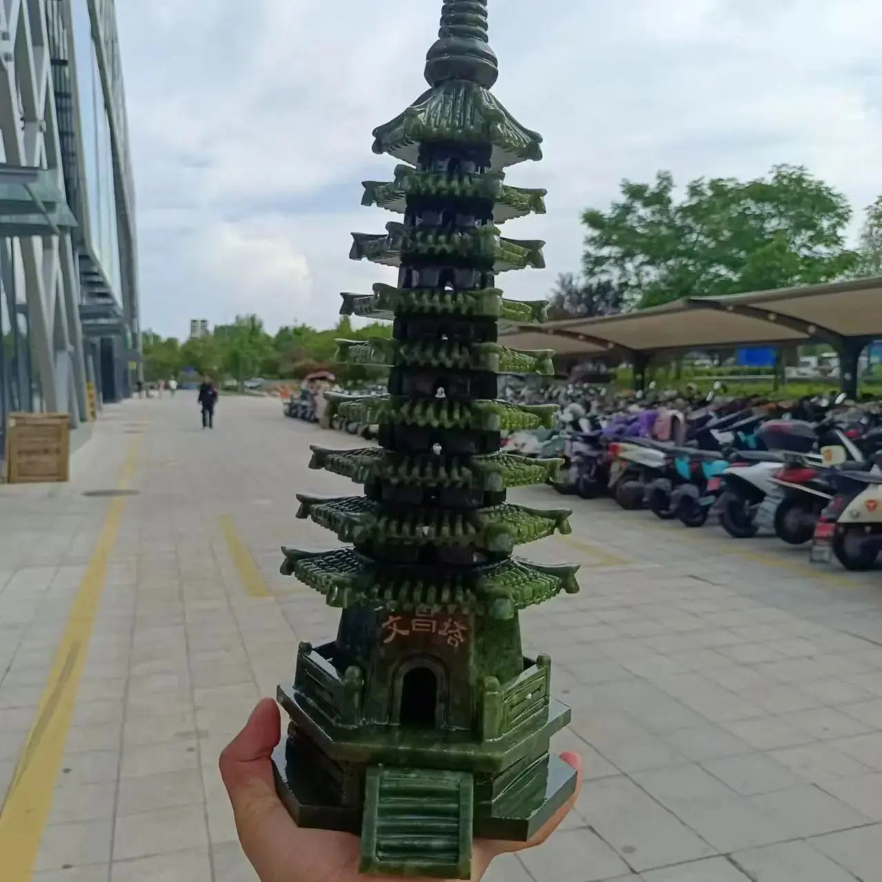 35-38cm natürlicher Xiuyan-Jade-Turm, Quarz kristall, hand geschnitzter Xiuyan-Jade-Erz, mehr schicht iger Wen chang turm, mineralische Reiki-Behandlung – Detail 7