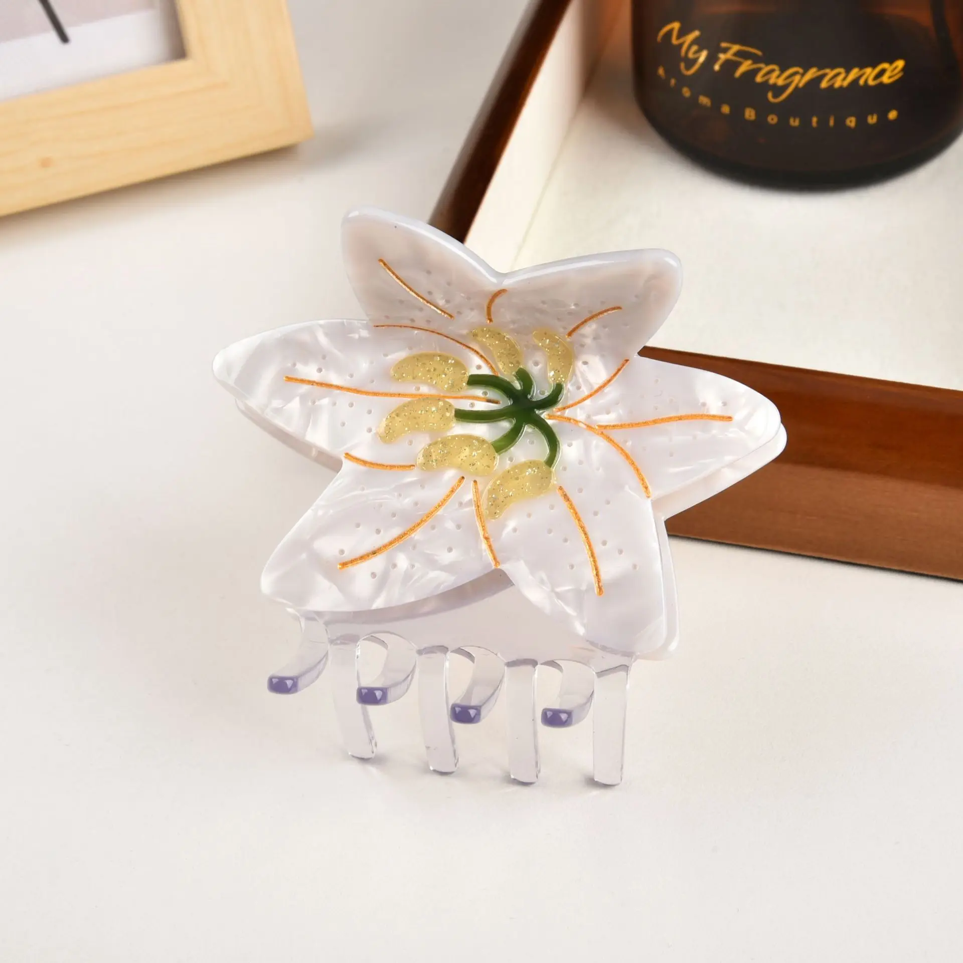 

DuoShang New Style Sweet White Lily Acetate Hair Claw Light Luxury Eco-friendly Flower Claw Clip for Women Girl Hair Accessories