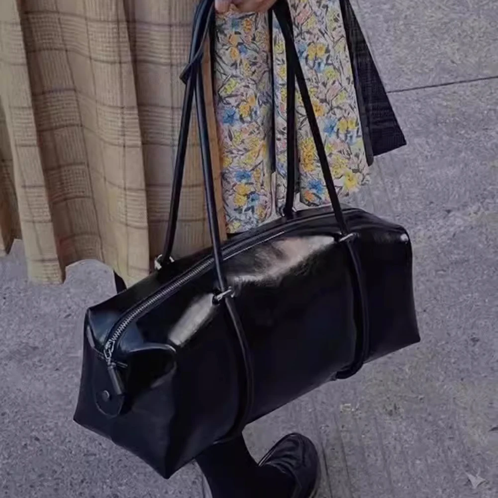 Women Casual Clutch Handbag Large Capacity PU Boston Pillow Bag Mini Clutch Purse Solid Color Zipper Closure for Vacation Party