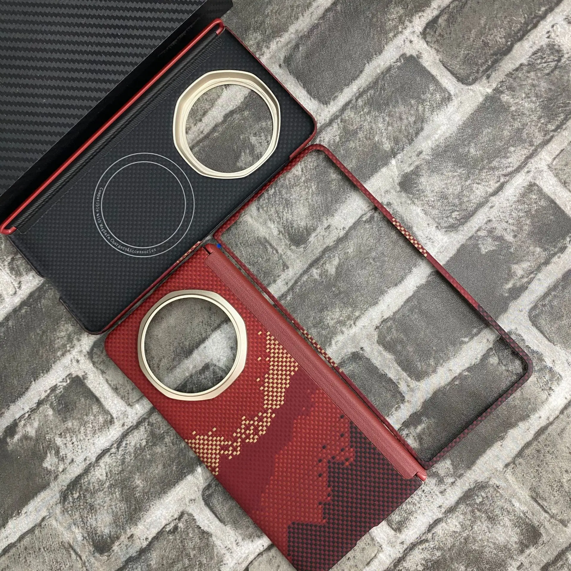 Premium Magnetic Carbon Fiber Hinge Phone Case for Huawei Honor Magic V3 5G - Magsafe Compatible