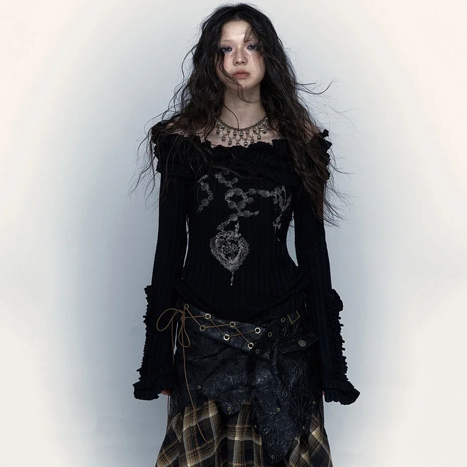 

Dark Gothic Knitted T Shirts Flared Sleeve Blouse Sweater Vintage Slim Y2K E-girl Tee Tops Harajuku Slim Tee Shirts Women