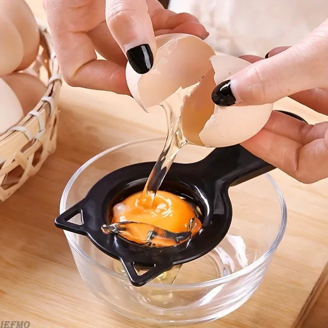 2-in-1 Cute Cartoon Cat Egg Separator & Measuring Cup Easy Yolk & White Filter for Baking and Cooking, Perfect Kitchen Gadget 2