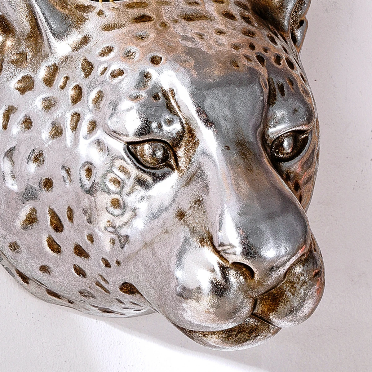 European Vintage Leopard Head Wall Hanging in Gold and Silver