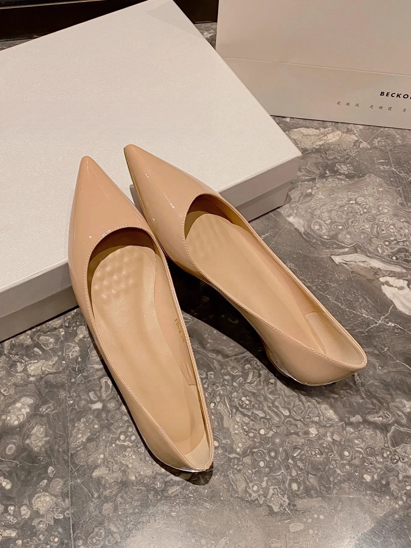 2024 French Style Pointed Nude Colors Red Sole Flat Shoes Lacquer Leather Inner Heightening Shallow Heels Office Women's Shoes