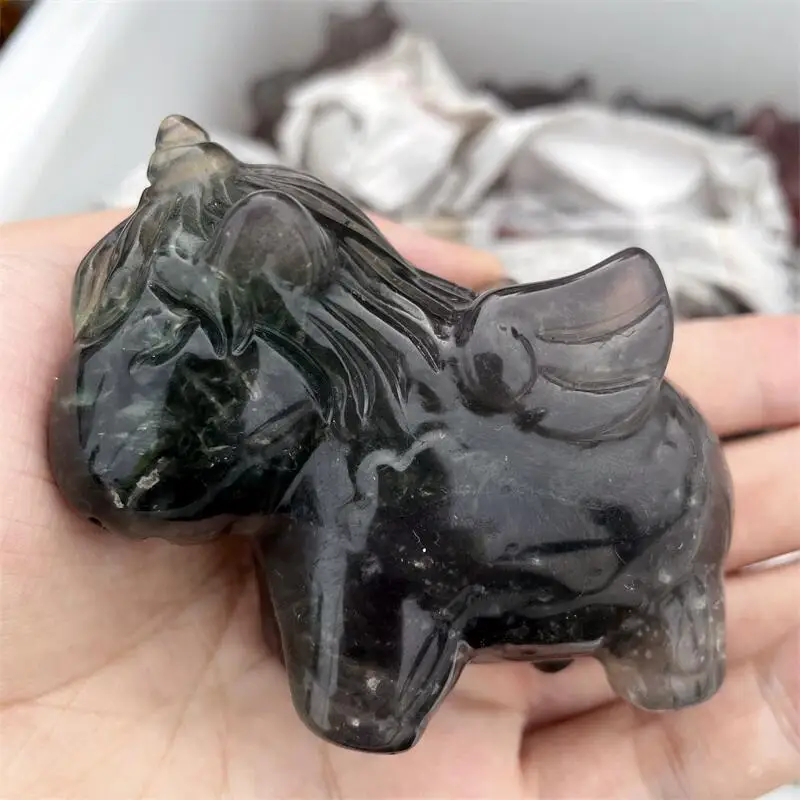 

Natural Strawberry Quartz Unicorn Statue Carved Healing Crystal Reiki Figurine Quartz Gemstone Animals Ornament Craft Gift