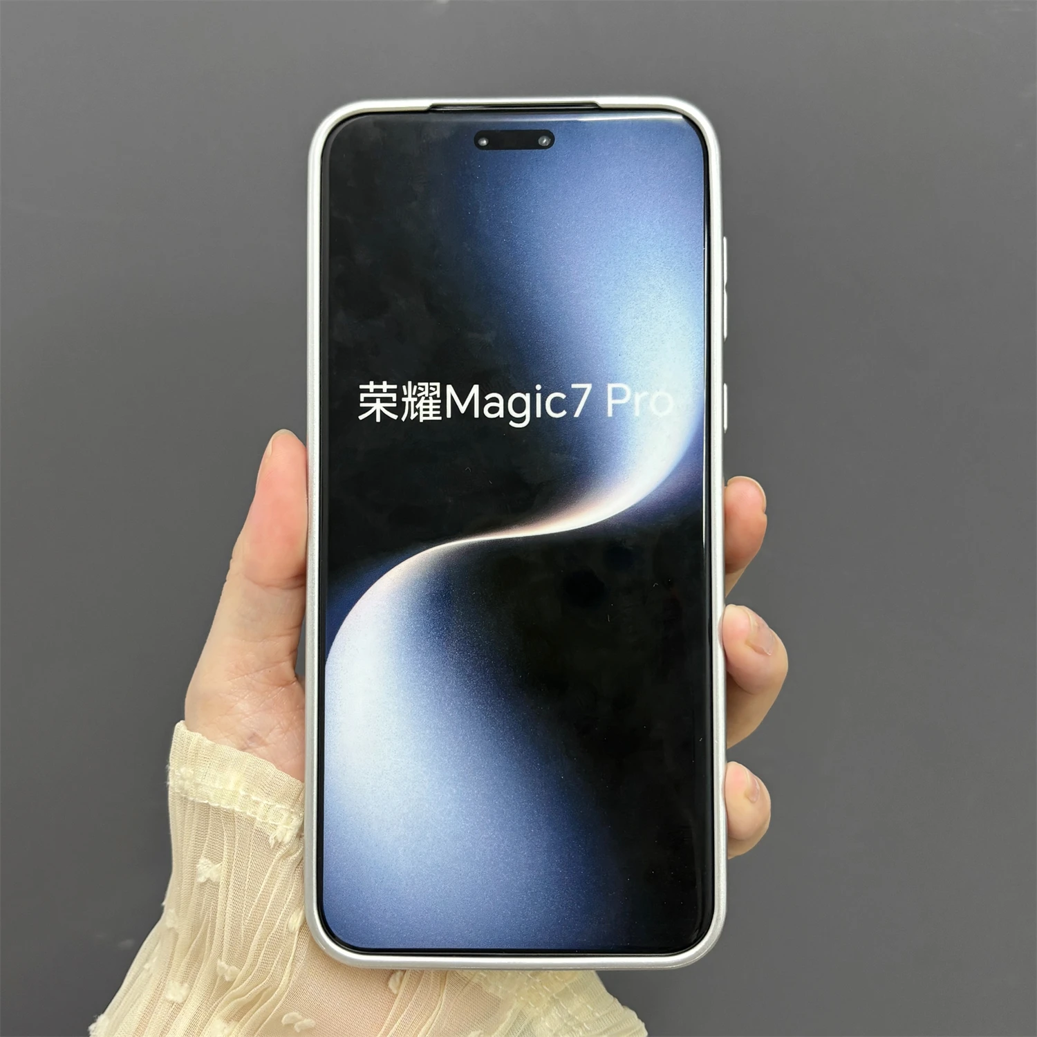 Stylish Matte Invisible Lens Bracket Shockproof Bumper Case