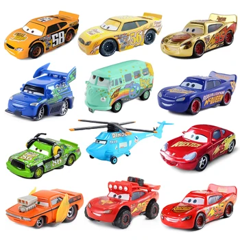Disney Pixar Cars 3 Giocattoli Mack Zio Fulmine Mcqueen Racing Family Collection 1:55 Diecast Model Car Toy Boy Girl Regalo per bambini