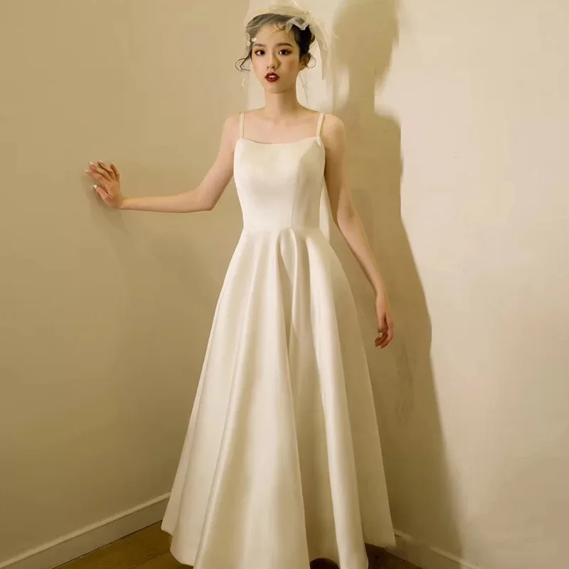 

Fashion Spaghetti Straps Wedding Dresses Sexy Backless Simple A Line Vestidos De Novia New Comfortable Satin Robe De Mariee