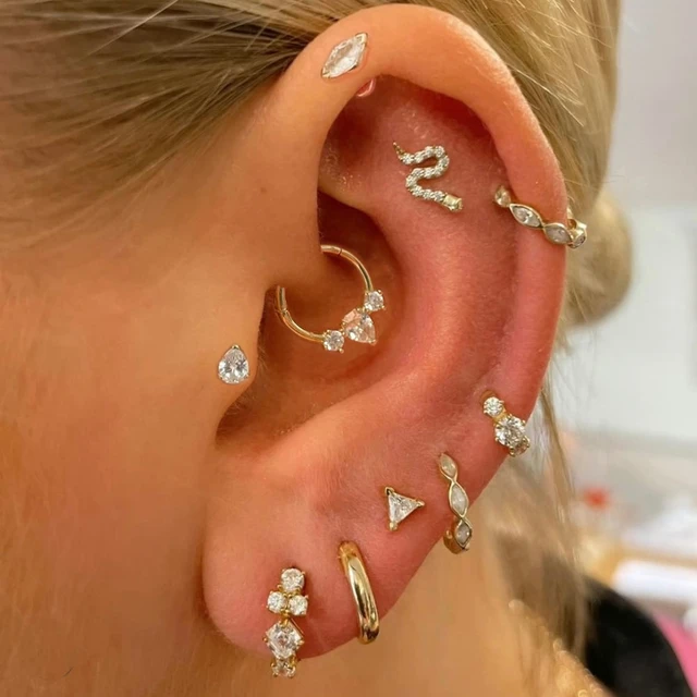 Piercing Orelha/Cartilagem Coração Daith Dourado - Loja de Piercings