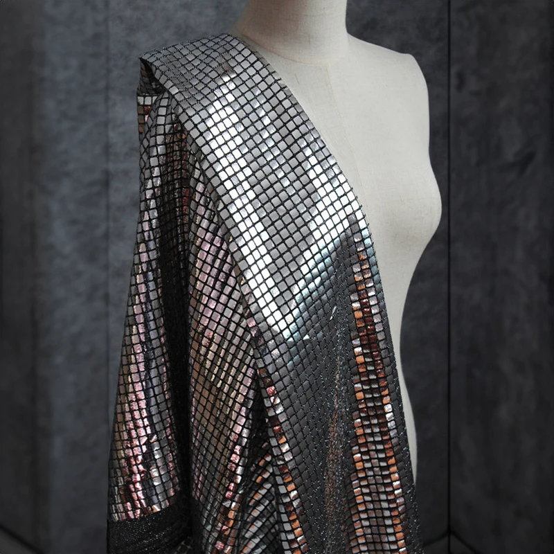 95cm DIY Checker Pailletten Stoff Silber reflektierende Party Bühne Hintergrund Dekor Röcke Kleid Metallic Kleidung Designer Stoff – Detail 5