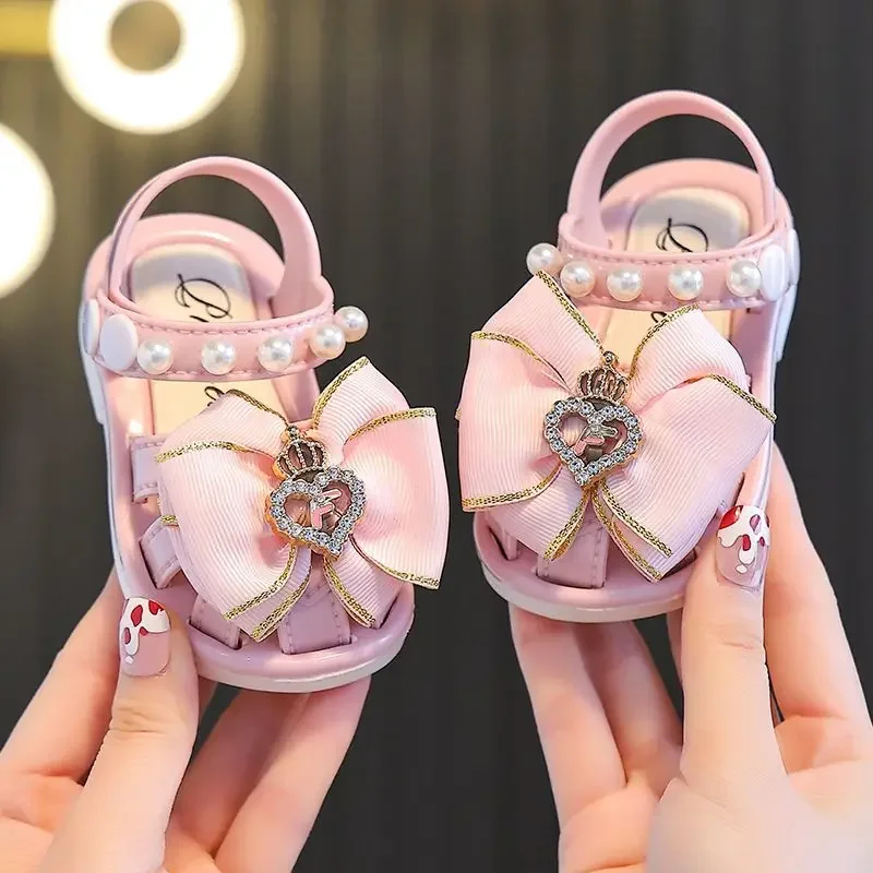 Summer Aged 0-3 Cute Bow Rhinestone Crown Style Baby Girls Non-Slip Soft Children Toddler Kids Covered Toes Sandals
