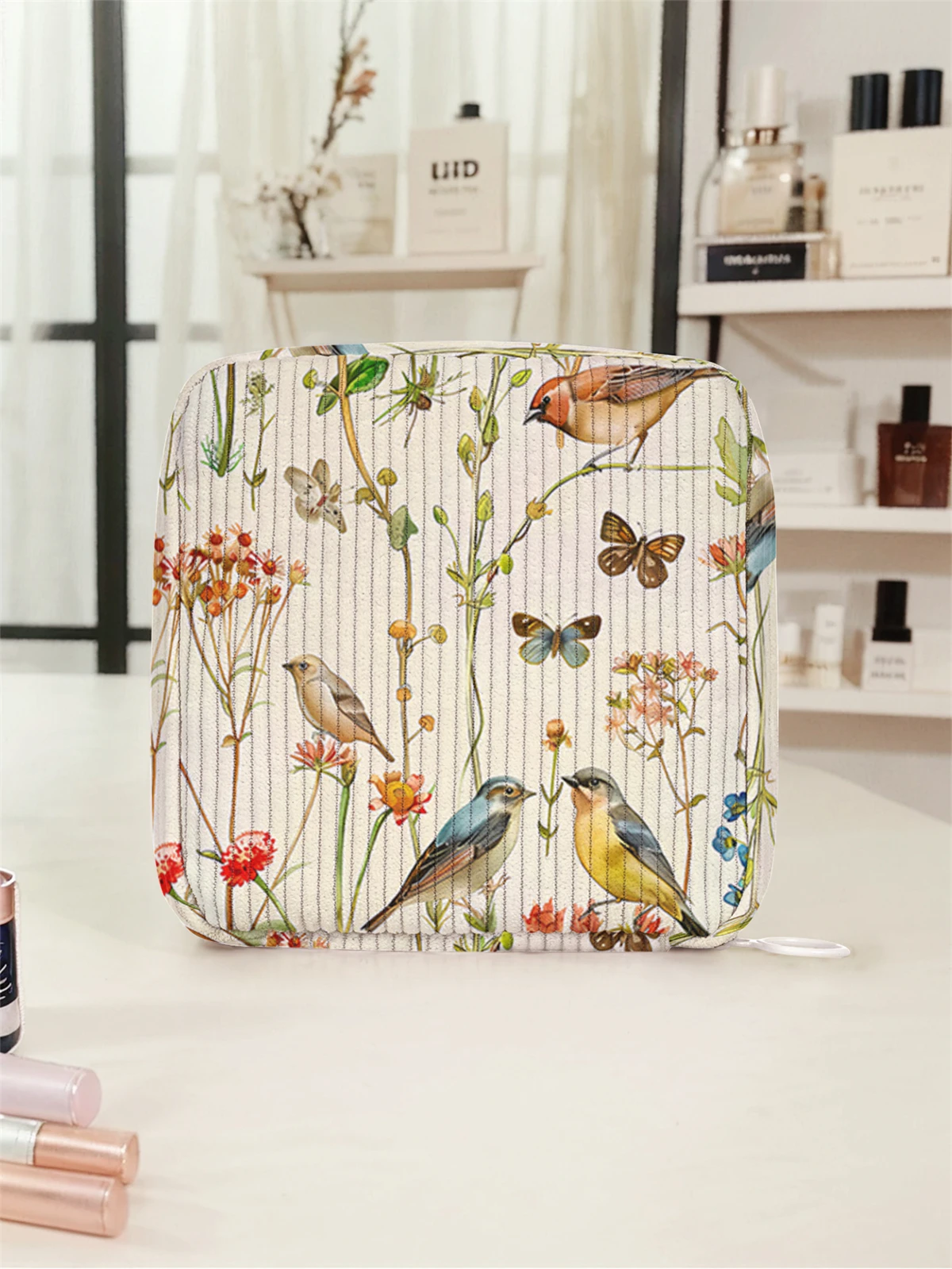 Cartoon bird pattern printed sanitary napkin storage bag, women's lightweight tissue bag, sanitary tissue bag