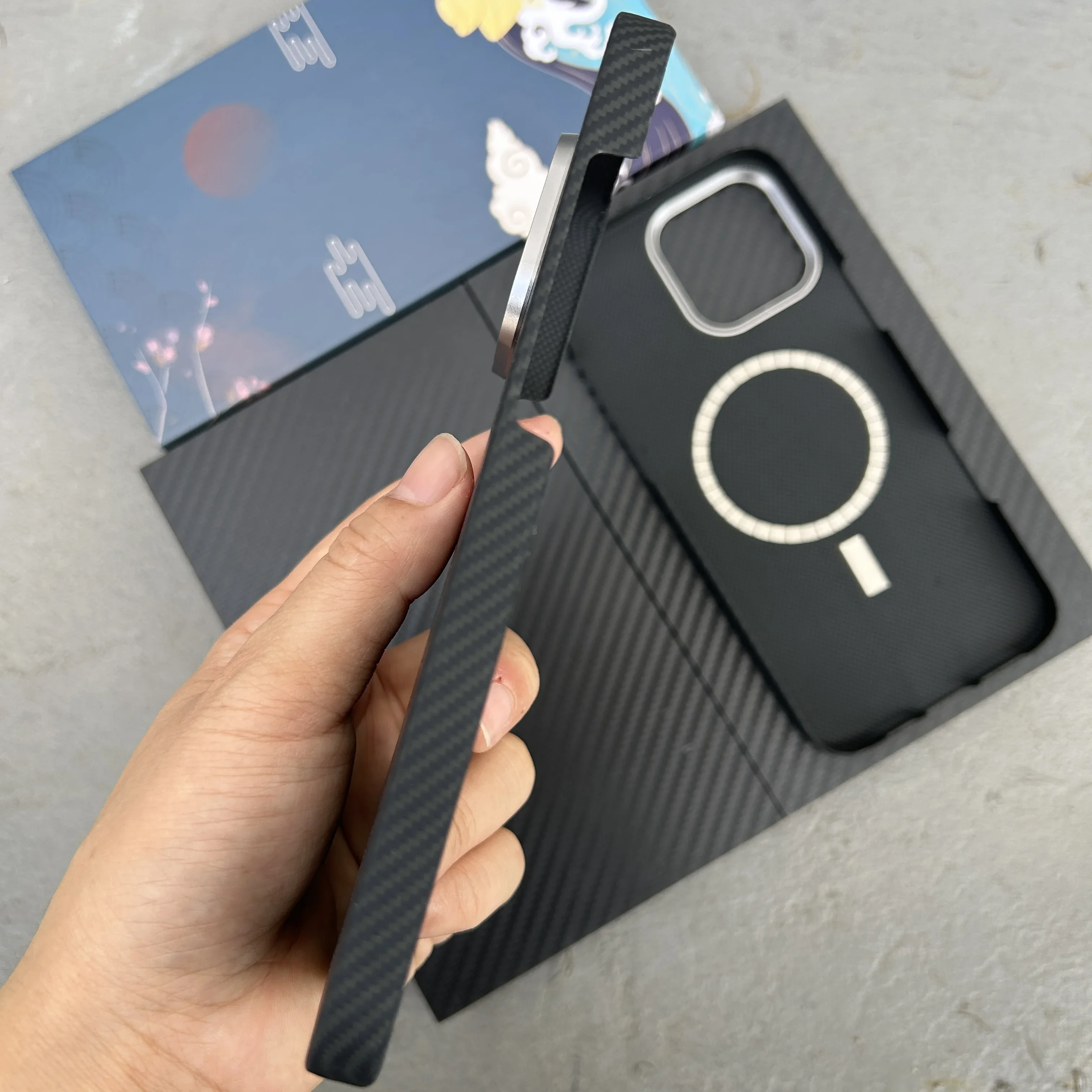 Ultra-Thin Carbon Fiber Phone Case – Lightweight Aramid Fiber Design