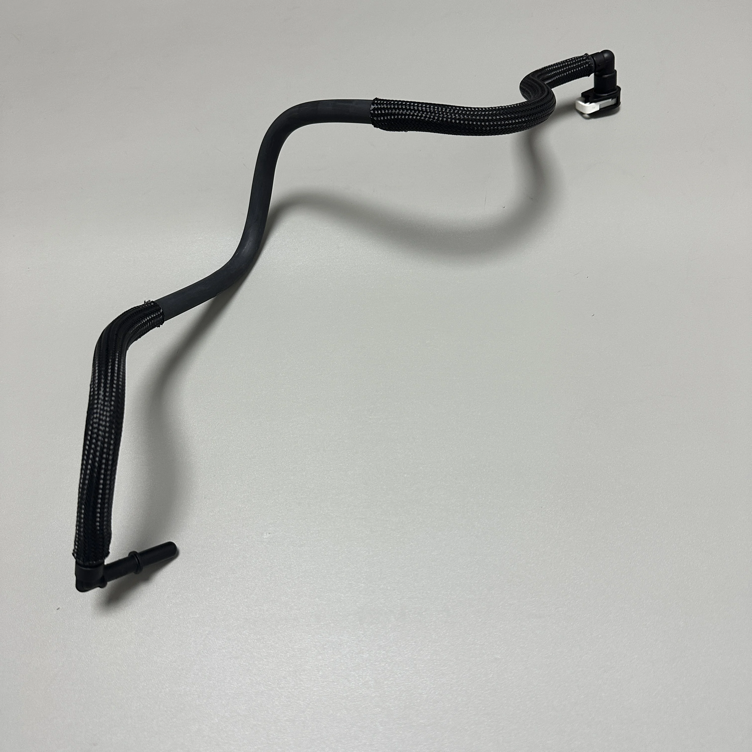 31669032 engine conveyor line fuel tank gasoline pipe chassis for VOLVO V40