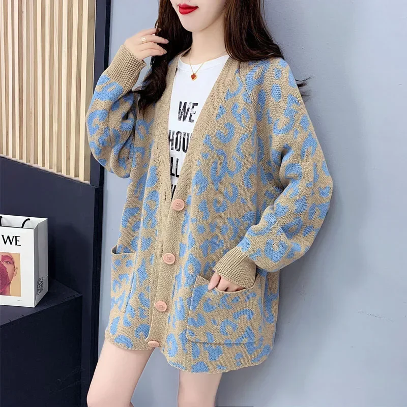 Autumn and Winter New Women's V-neck Long-sleeved Sweater Leopard Print Elegant Fashion with Pockets Knitwear Loose Sweater Coat