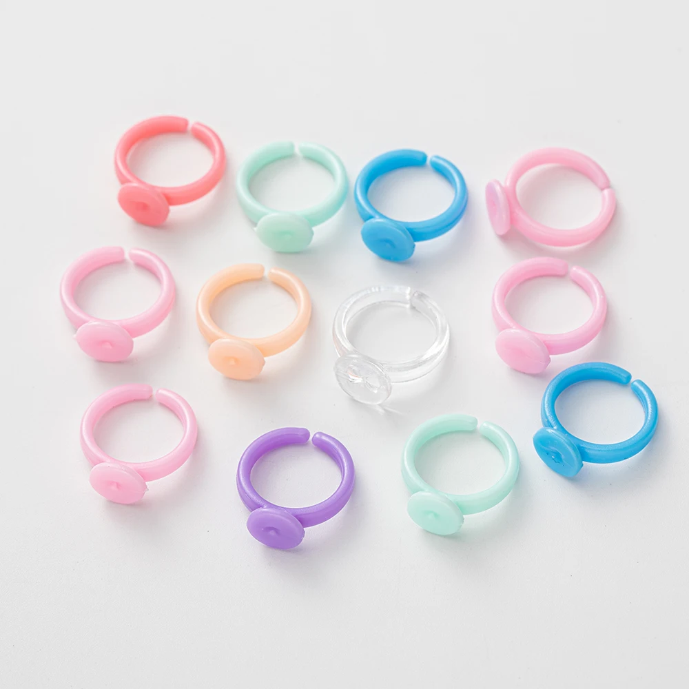 100Pcs Mixed Color Kids Cartoon Plastic Ring Base Adjustable Blank