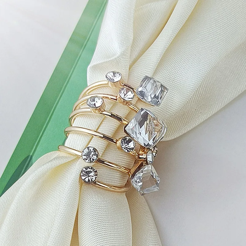 

Fashion Shawl Brooches Rhinestone Alloy Brooch Crystal Scarf Buckle Pearl Scarf Ring Scarf Clip Exquisite Geometric Jewelry Gift