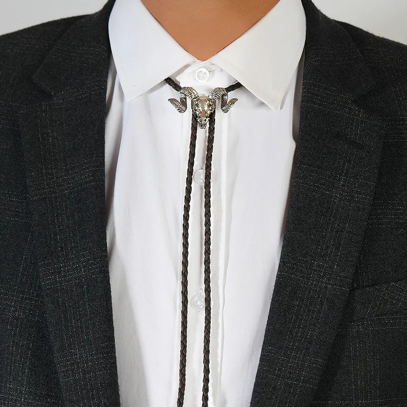 Cravatta Bolo Uomo Con Ciondolo Testa Di Mucca – Color Bronzo, Cordino In Pelle Intrecciata Nera, Accessorio Western Cowboy