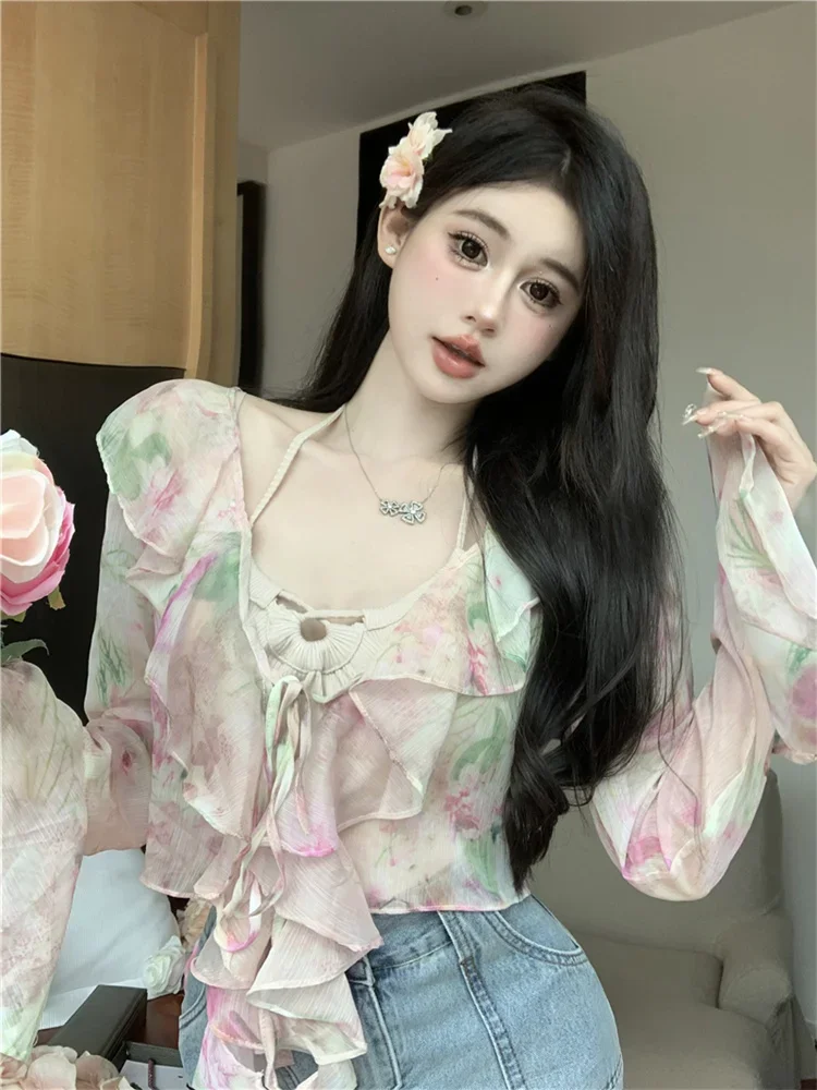 

Милая летняя шифоновая блузка в Корейском стиле, женские облегающие рубашки с длинными рукавами и цветочным принтом, волшебный праздничный короткий топ для защиты от солнца