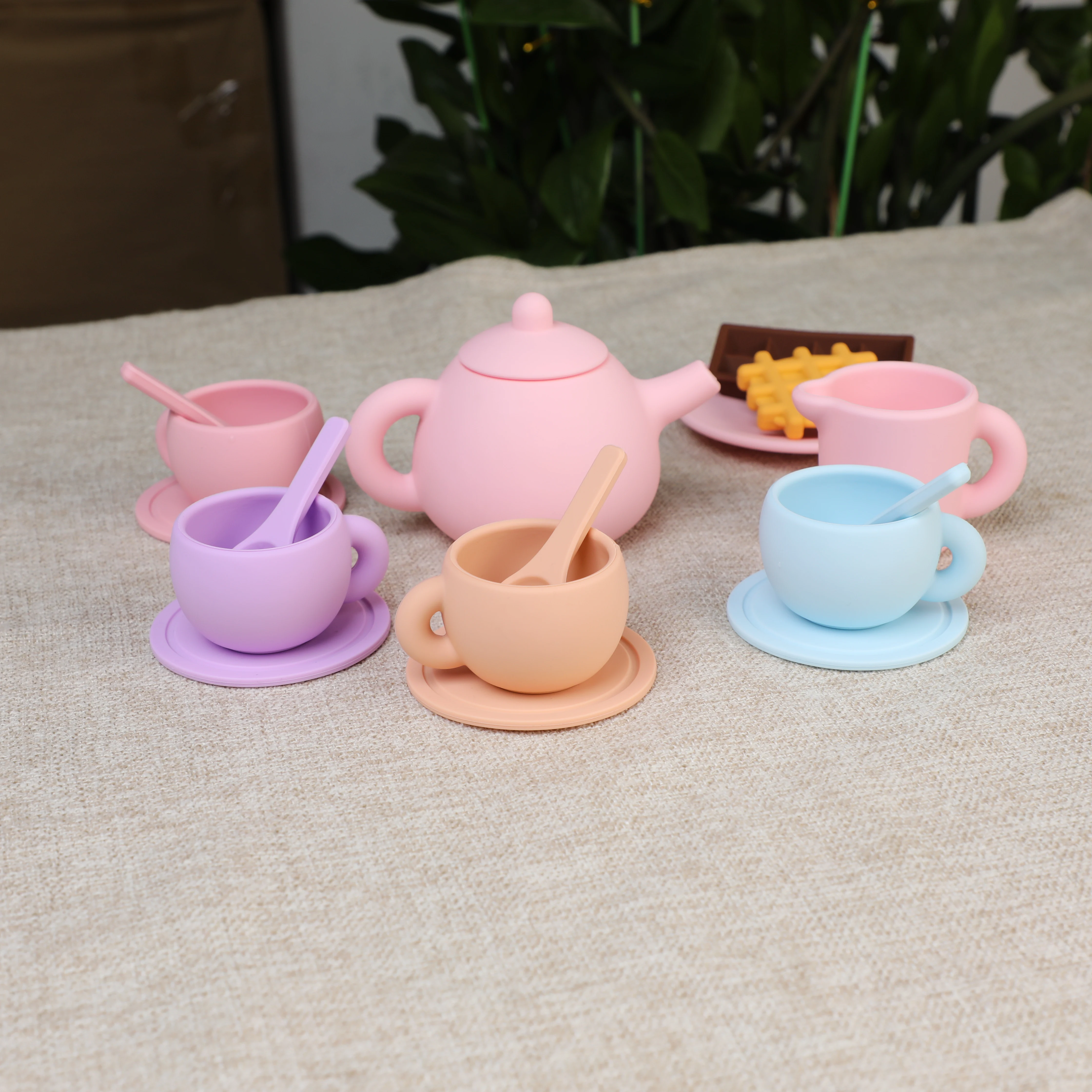 Boys and Girls 2 Years can Really Drink Tea Food-Grade Silicone Play House Toy Tea Set Early Education artificial aftenoon tea