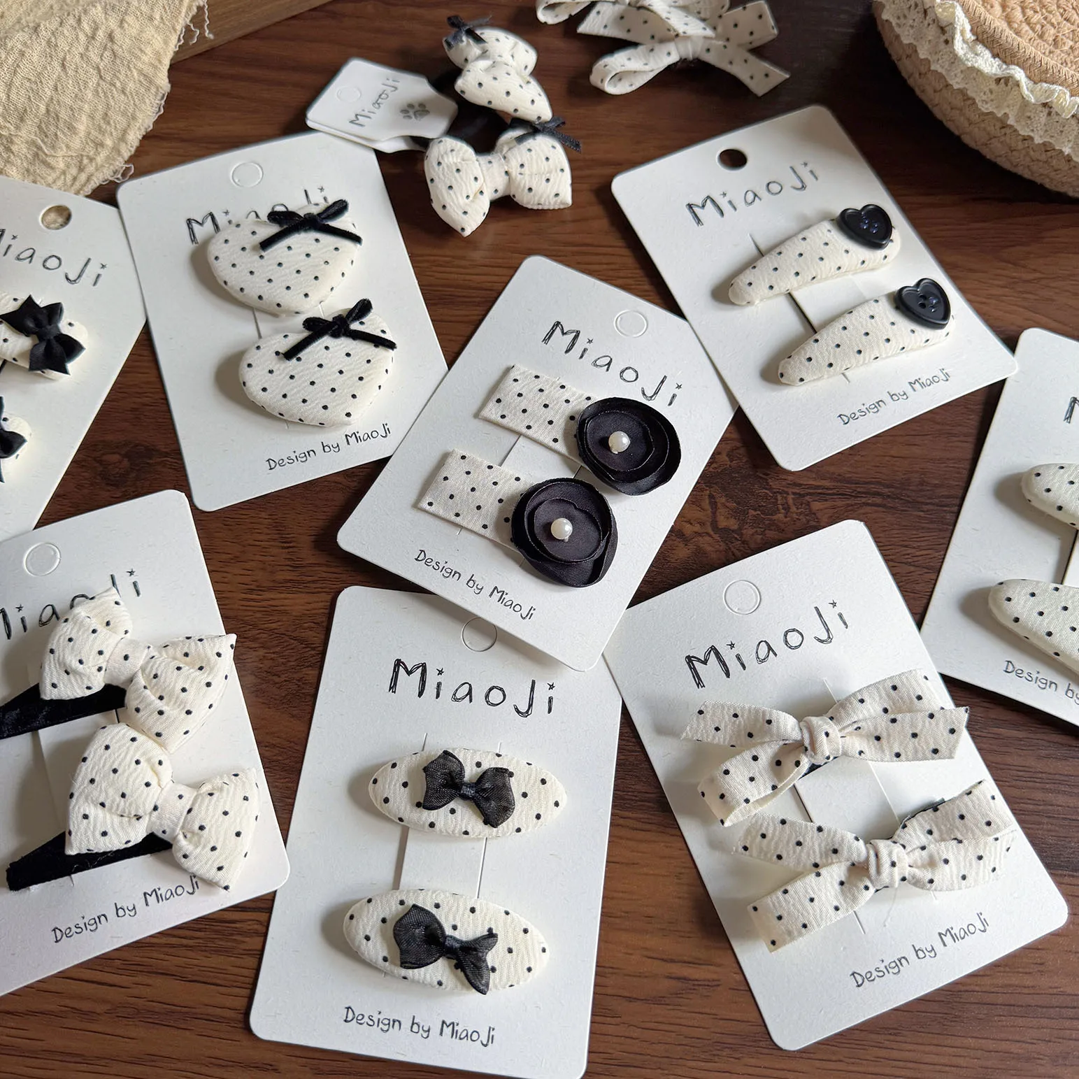 2pcs Little Girl Black and White Polka Dots Love Hairpin Bow Hair Band Baby Side Bangs Clip Broken