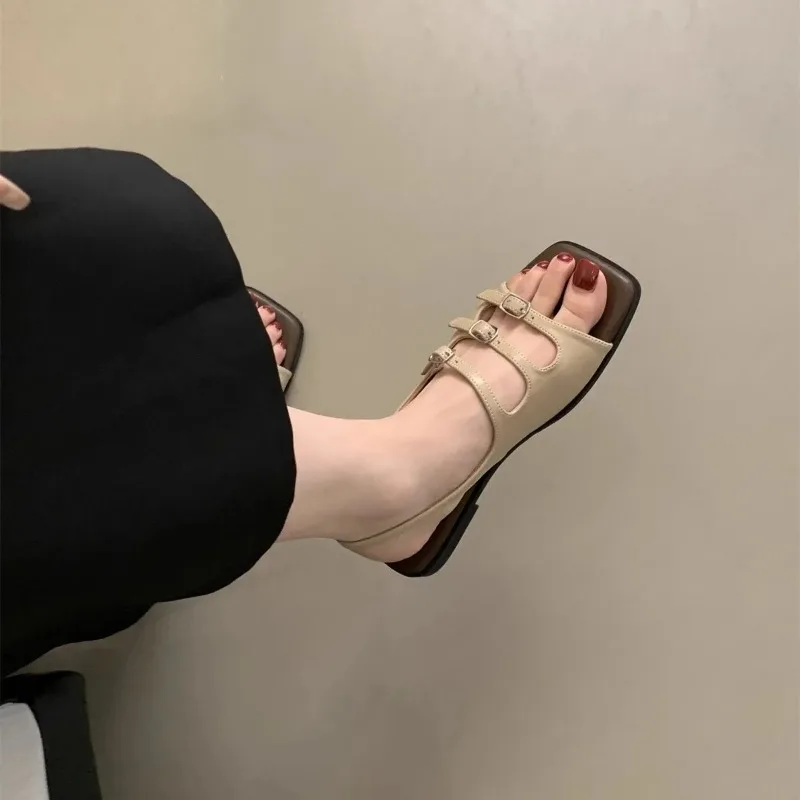 New Fashion Women Buckle Flat Sandals Retro Romen Beach Shoes Ladies Casual Peep Toe Soft Comfortable Sandalias