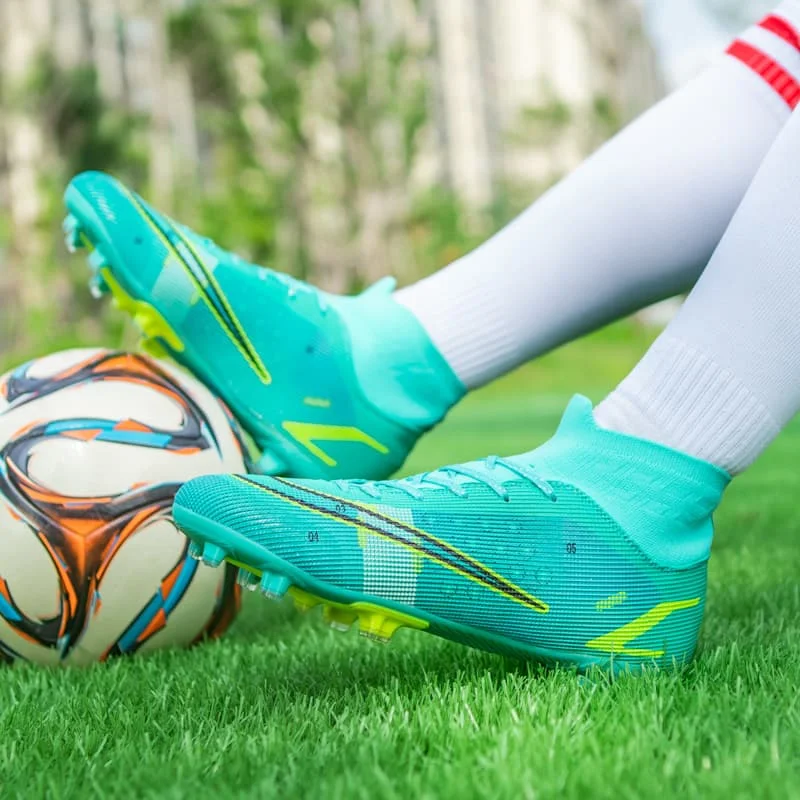Rainbow men's and women's soccer shoes outdoor training football boots